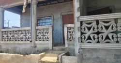 Compound in Thinkers Village